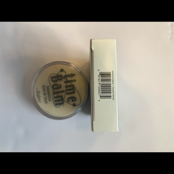 TimeBalm- medium/dark foundation - Picture 2 of 3